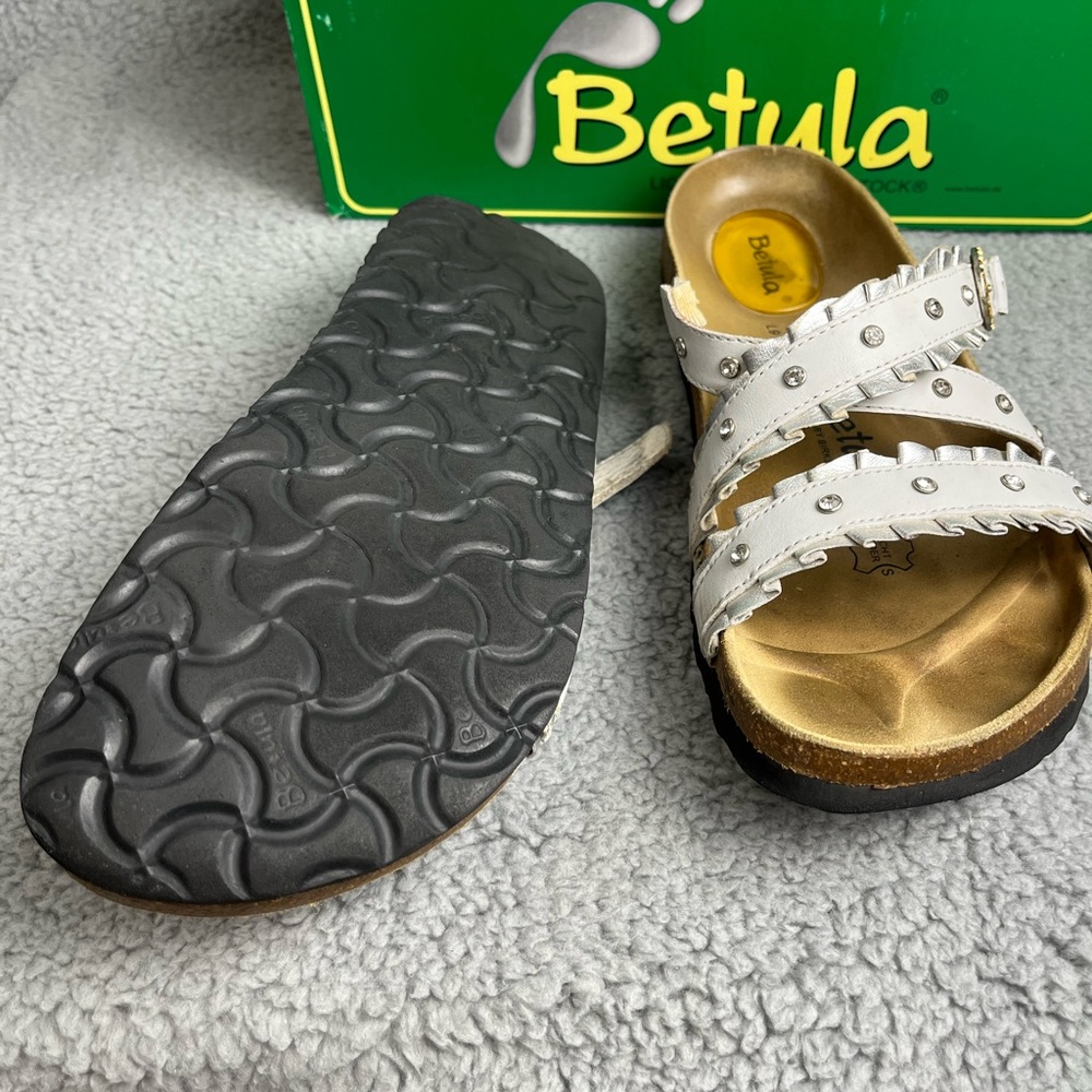 Birkenstock betula W40/9 White ruffles Studded Leather Triple-Strap Sandals